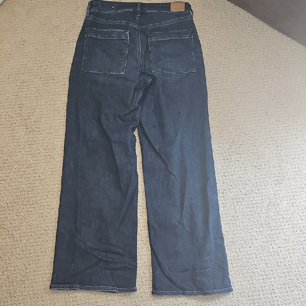 American Eagle Outfitters Relaxed Dark Blue Jeans (0048) - Picture 6 of 11